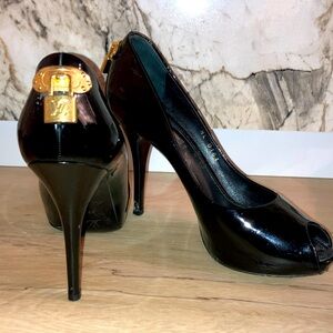 Louis Vuitton Black Patent Leather Open Toe 5” Pumps